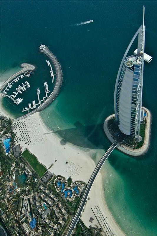 2-de-högsta-skyskraporna-i-världen-burj-al-arab-dubai-havet-skyskrapor-höga-