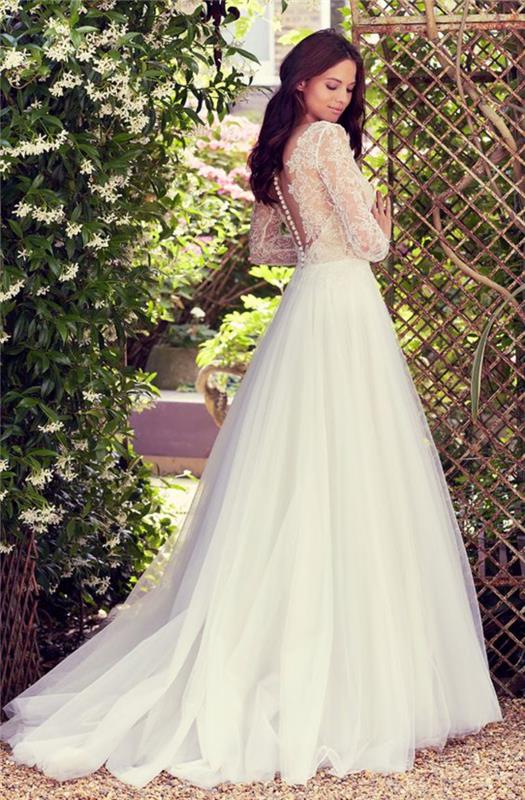 Sposa da Principessa، abito Bianco con tulle، vestito schiena scoperta، abito con pizzi