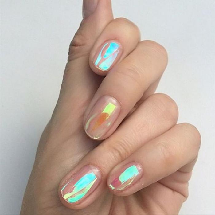 deco-nail-art-holografické-fólie-na-nechty