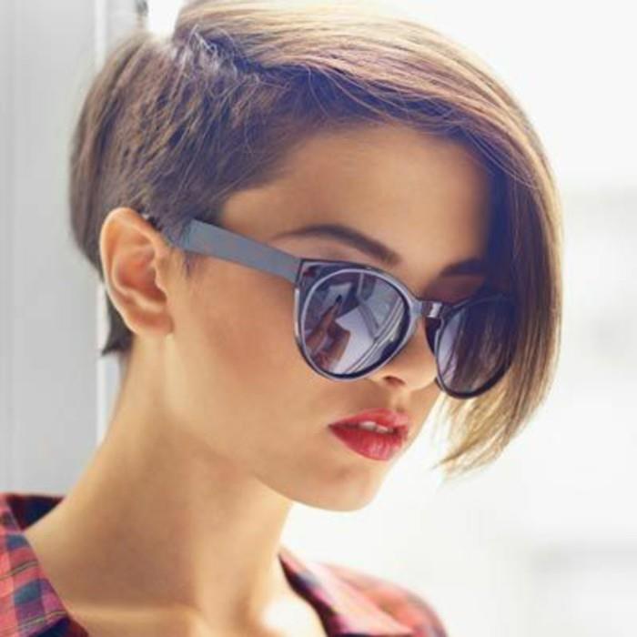 short-cut-pixie-cut-model