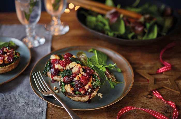 recept na plnené šampiňóny so špenátom, syrom a brusnicami, elegantný vianočný aperitív