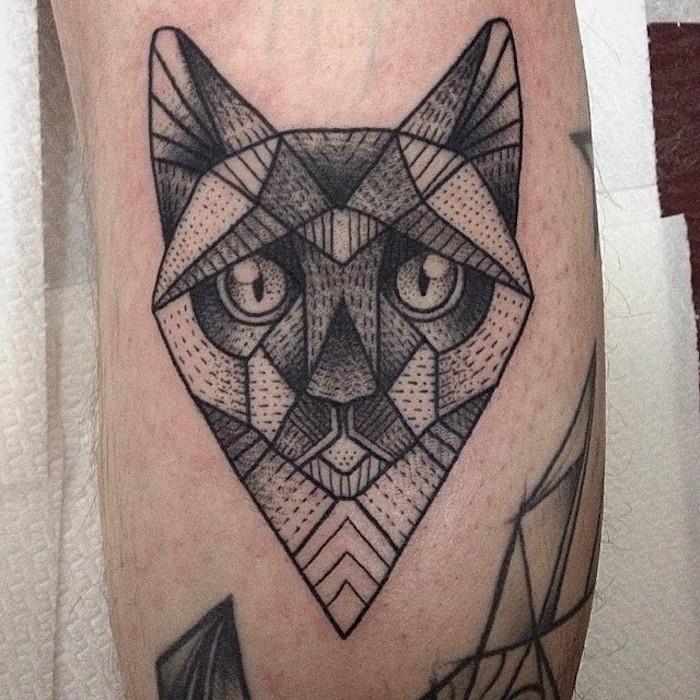 origami katthuvud tatuering dotwork geometri egyptisk sfinx